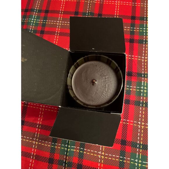 Nest New York Pistachio & Wild Fig Classic Scented Candle 8.1 oz - Picture 3 of 6